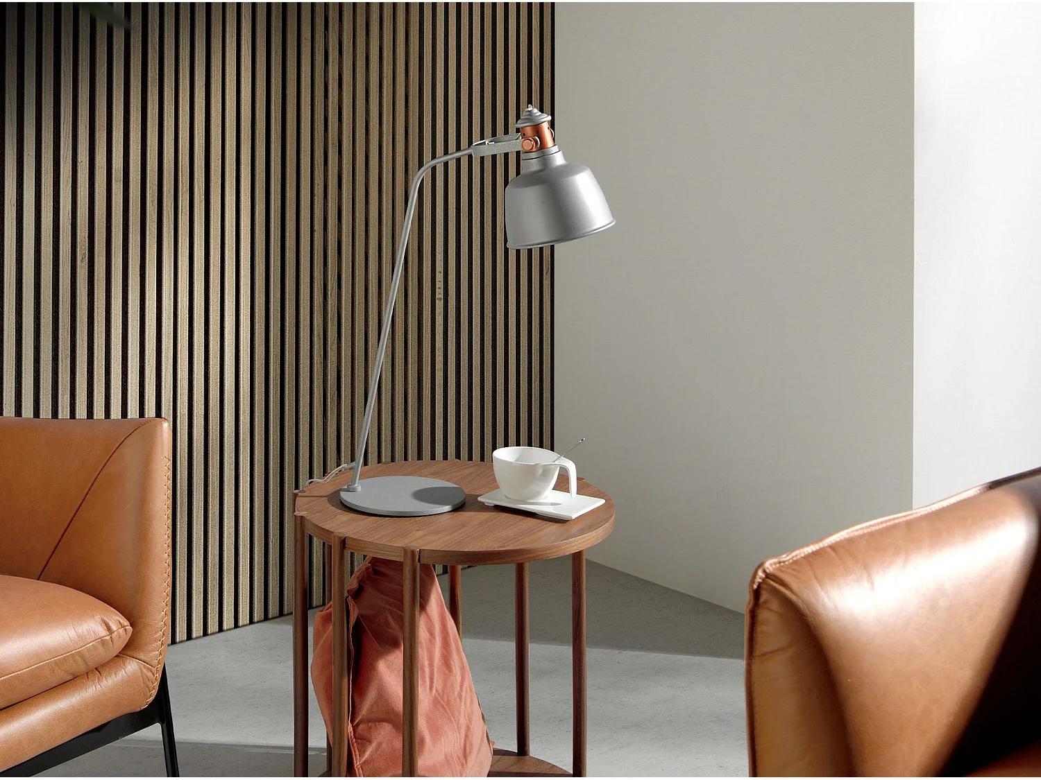 Lampe de bureau en acier gris et détails en bronze 8033 ANGEL CERDA