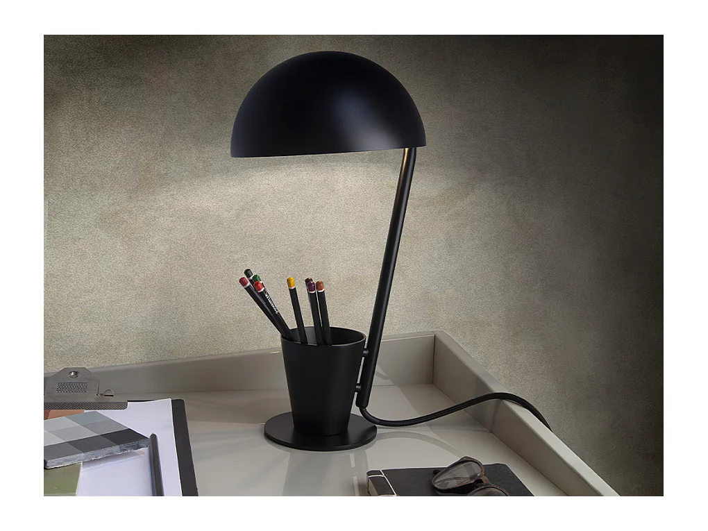 Tischleuchte aus schwarzem Stahl  8038 ANGEL CERDA