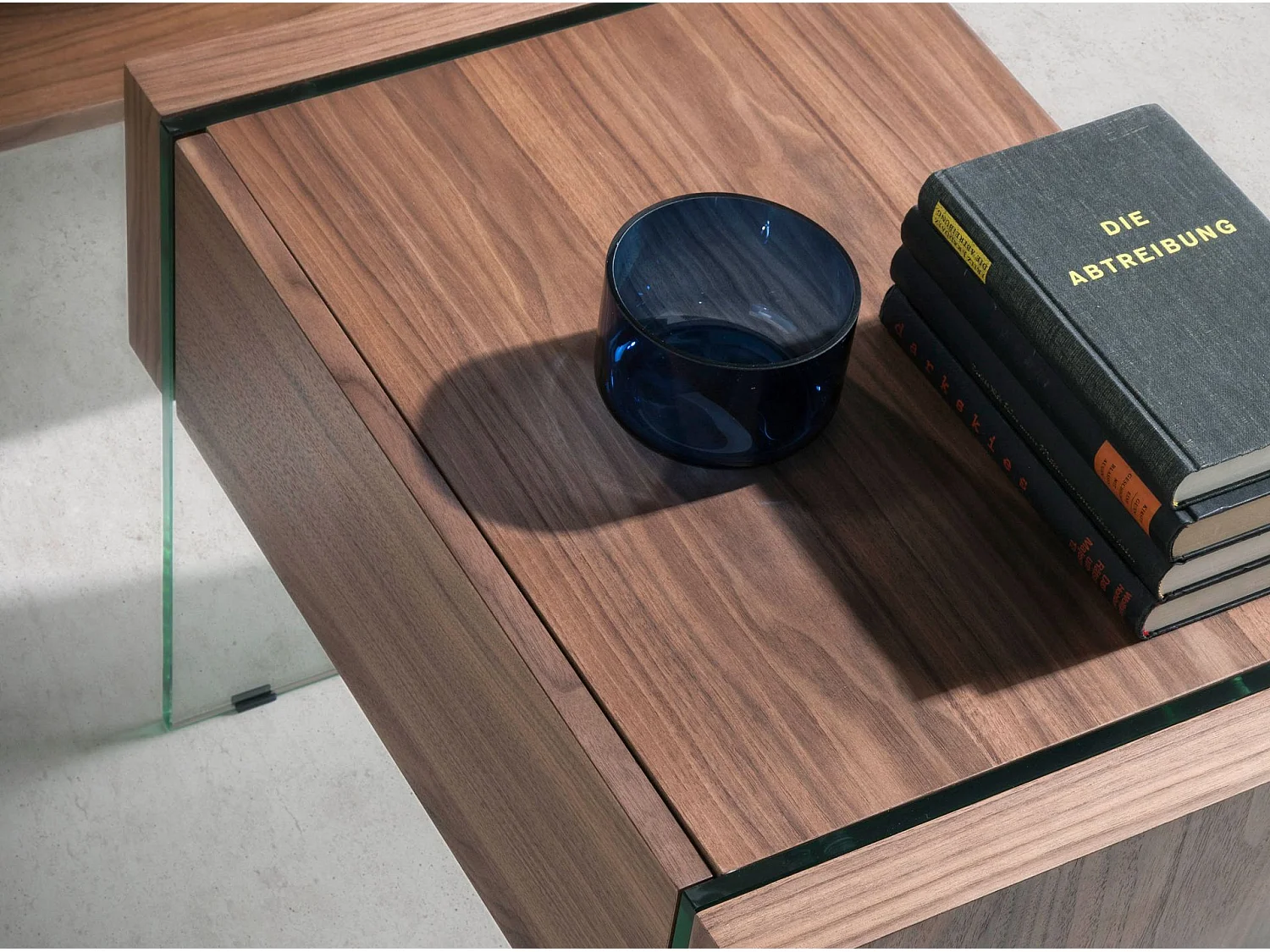 Meuble de chevet en noyer et verre trempé 7042 ANGEL CERDA