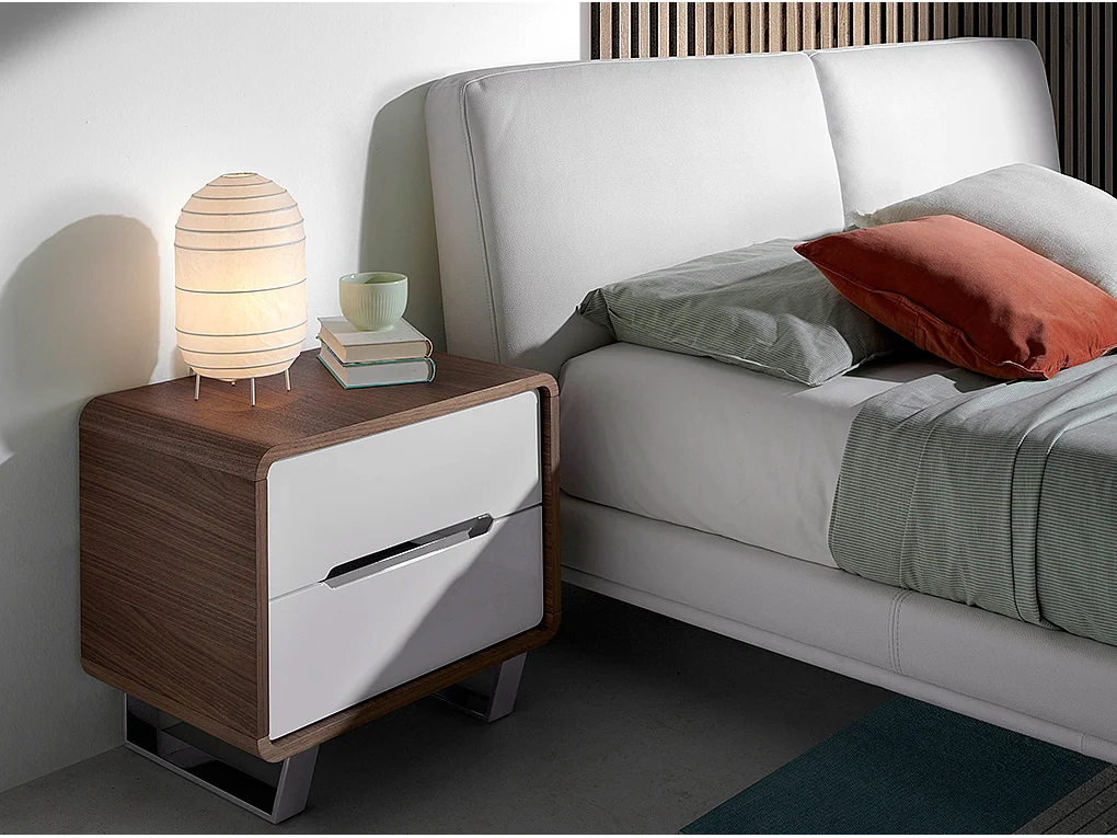 Nachttisch weißes Holz, Nussbaum und verchromter Stahl 7107 ANGEL CERDA