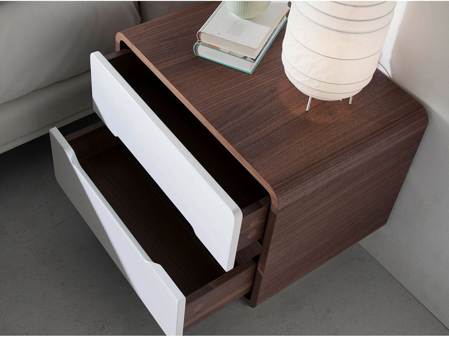 Table de chevet bois blanc, noyer et acier chromé 7107 ANGEL CERDA