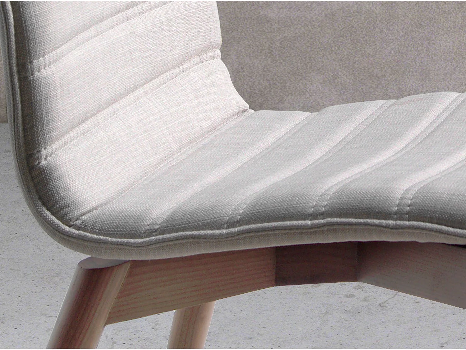 Chaise en tissu gris 4031 ANGEL CERDA