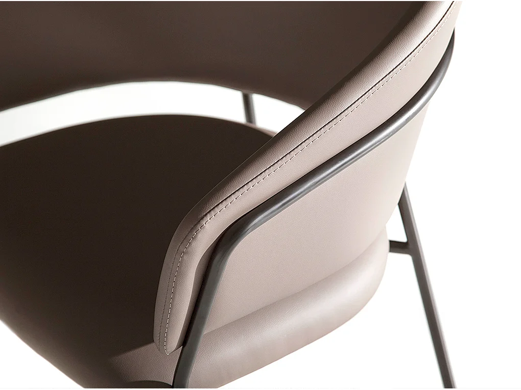 Sedia in ecopelle visone scuro 4088 ANGEL CERDA