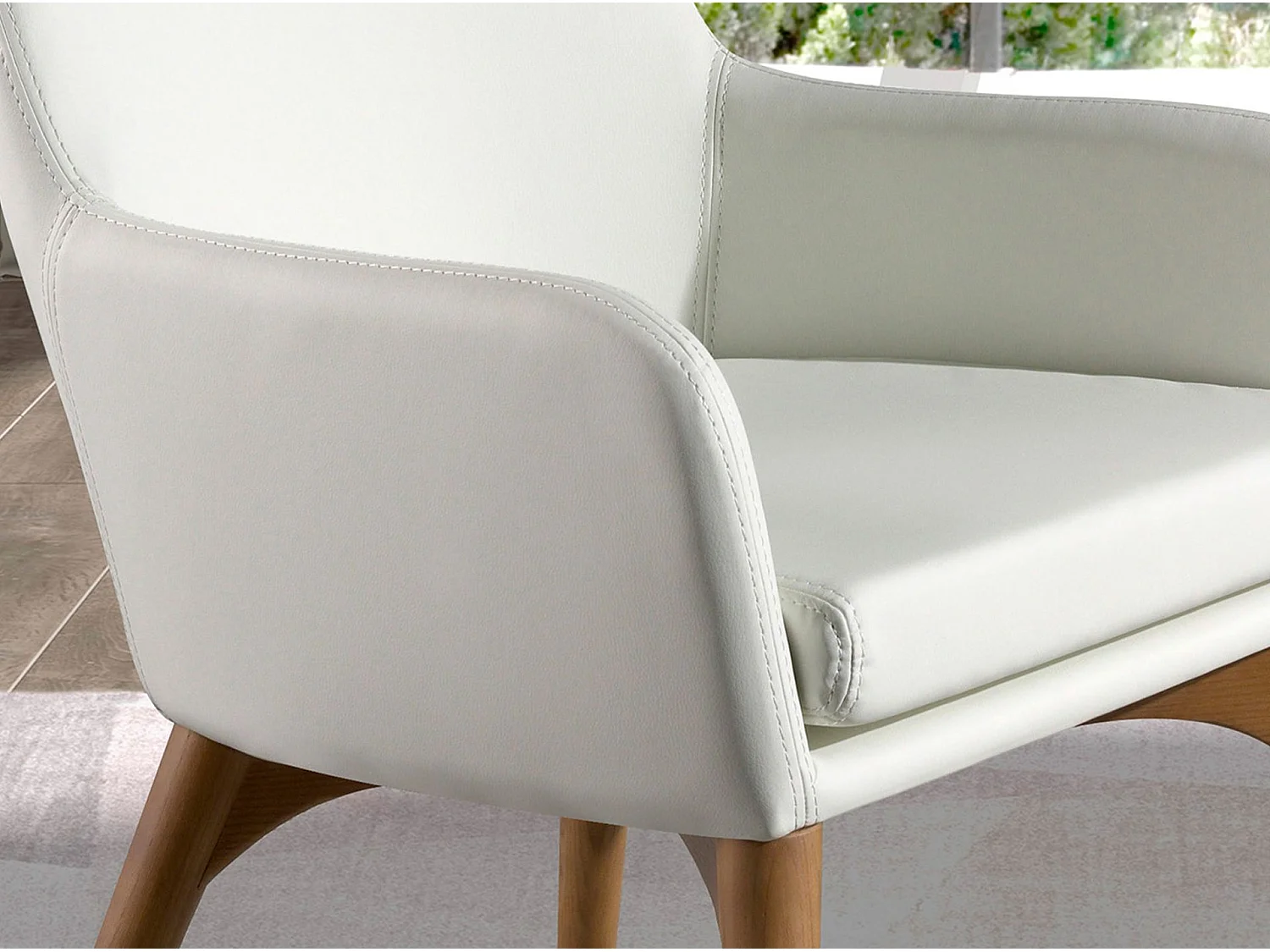 Chaise en similicuir blanc 4006 ANGEL CERDA