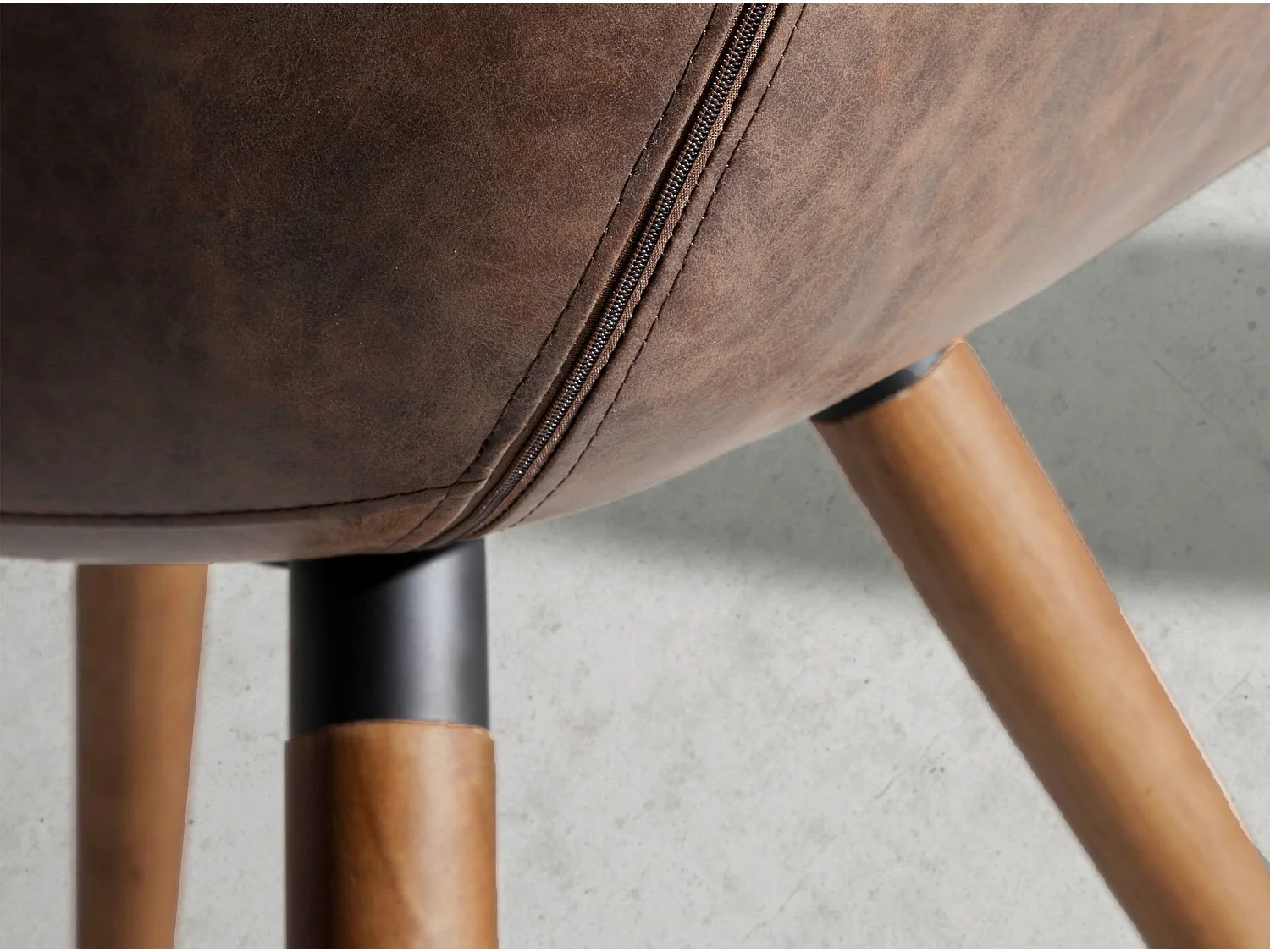 Chocoladebruine eco-leren stoel 4073 ANGEL CERDA