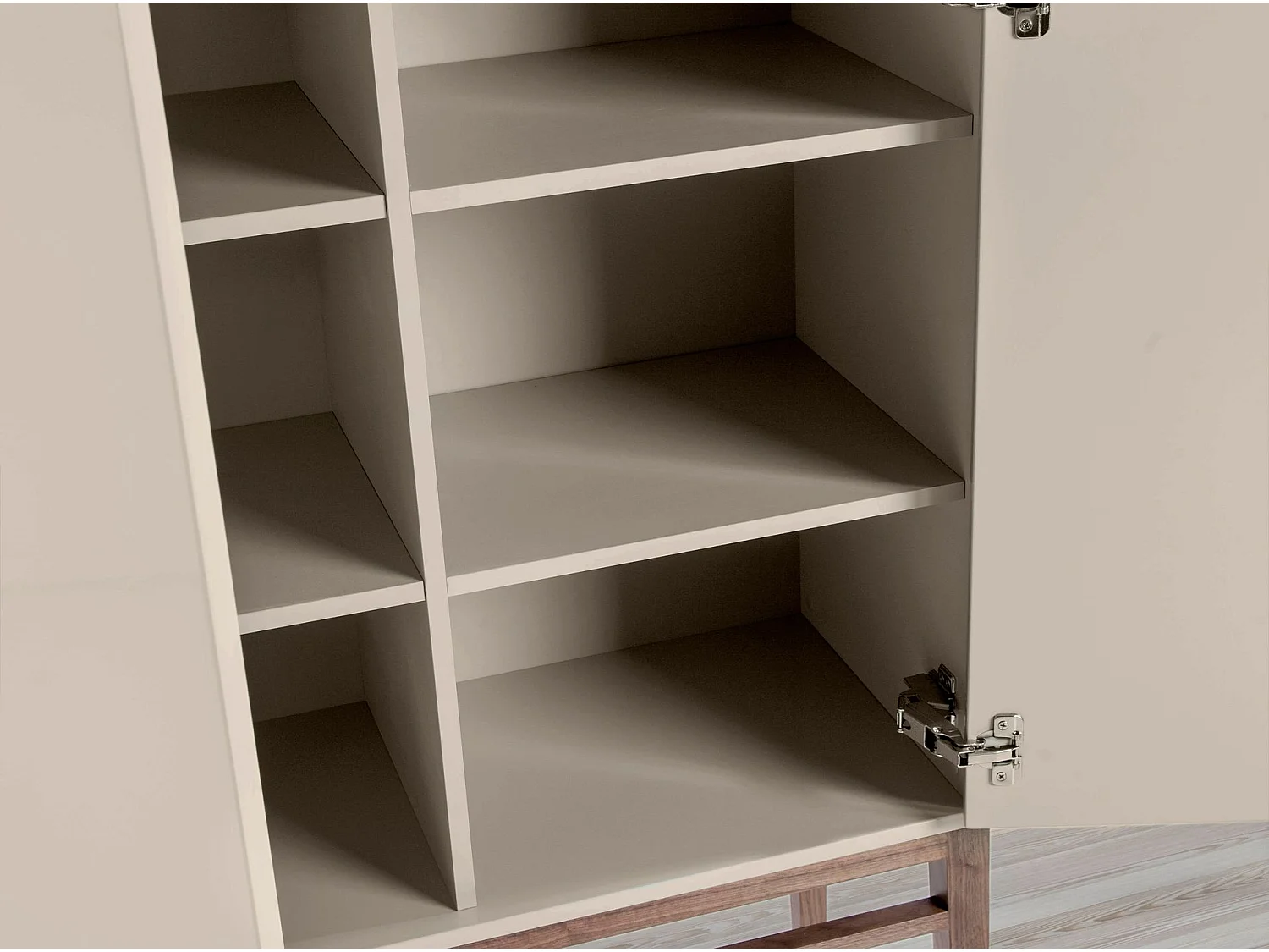 Hoge buffetkast notenhout en beige 3073 ANGEL CERDA