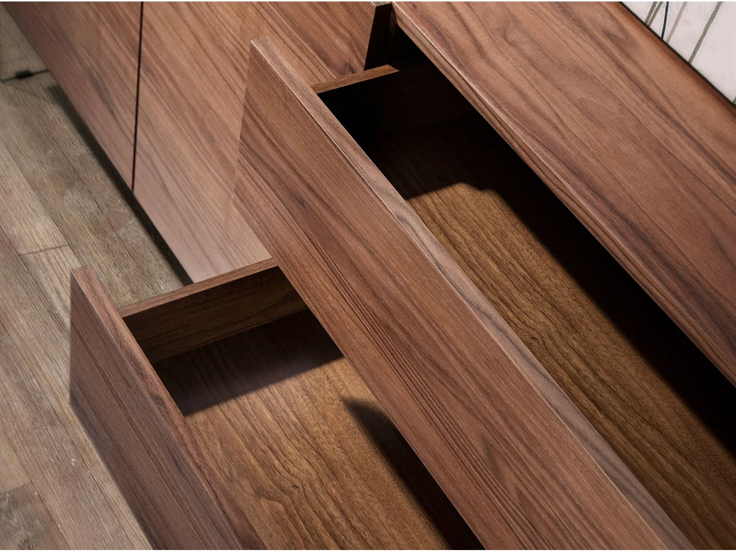 Walnoot dressoir met glazen zijkanten 3086 ANGEL CERDA