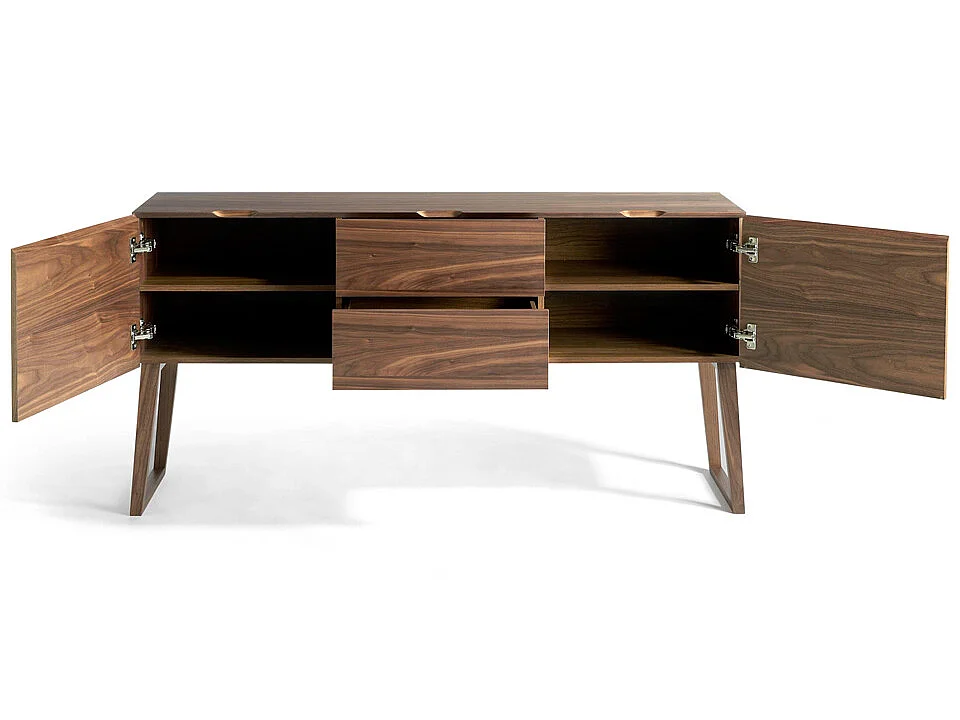 Aparador com estrutura em madeira folheada a nogueira com duas portas  3077