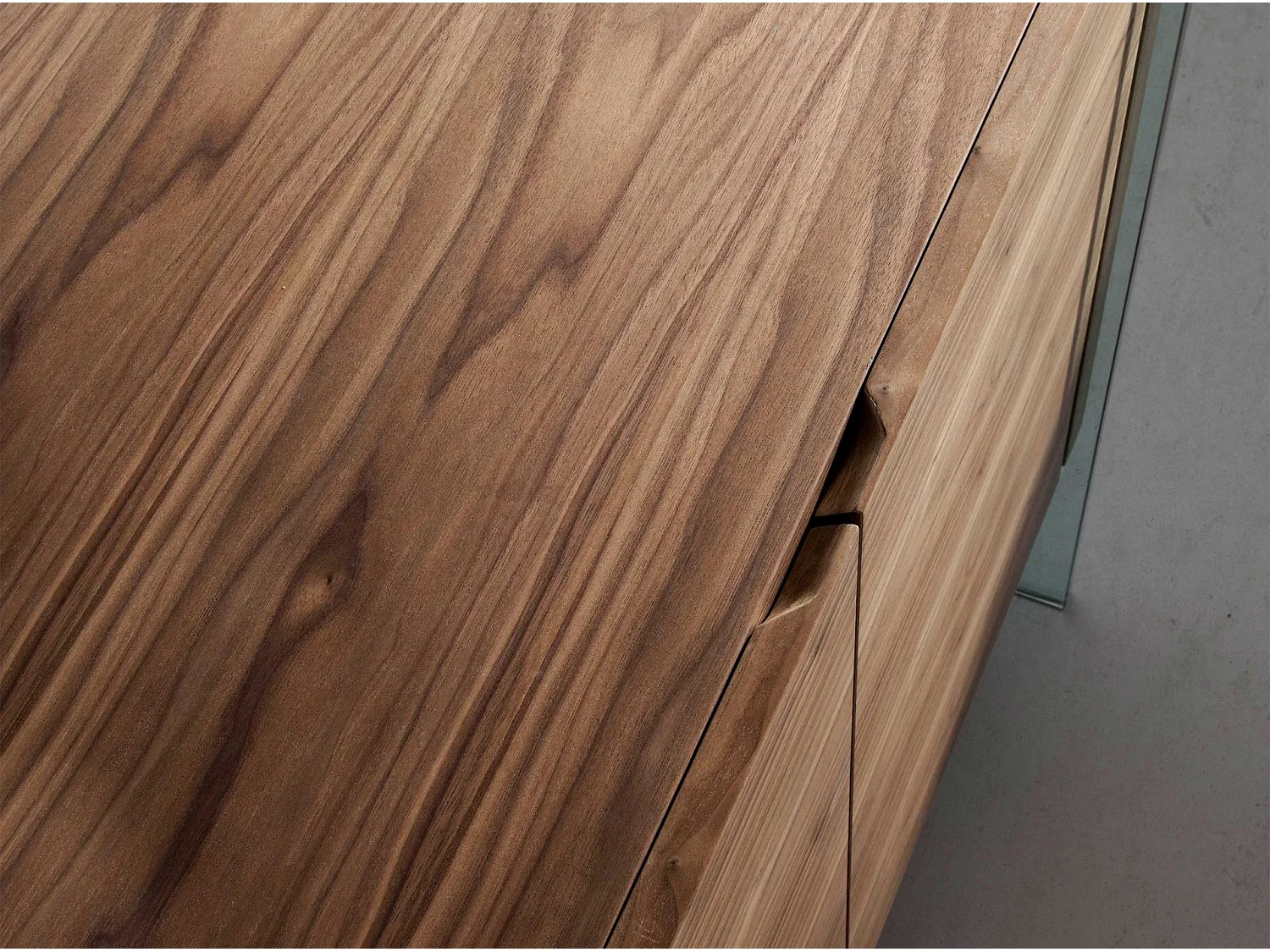 Aparador nogal y cristal templado 3057 ANGEL CERDA