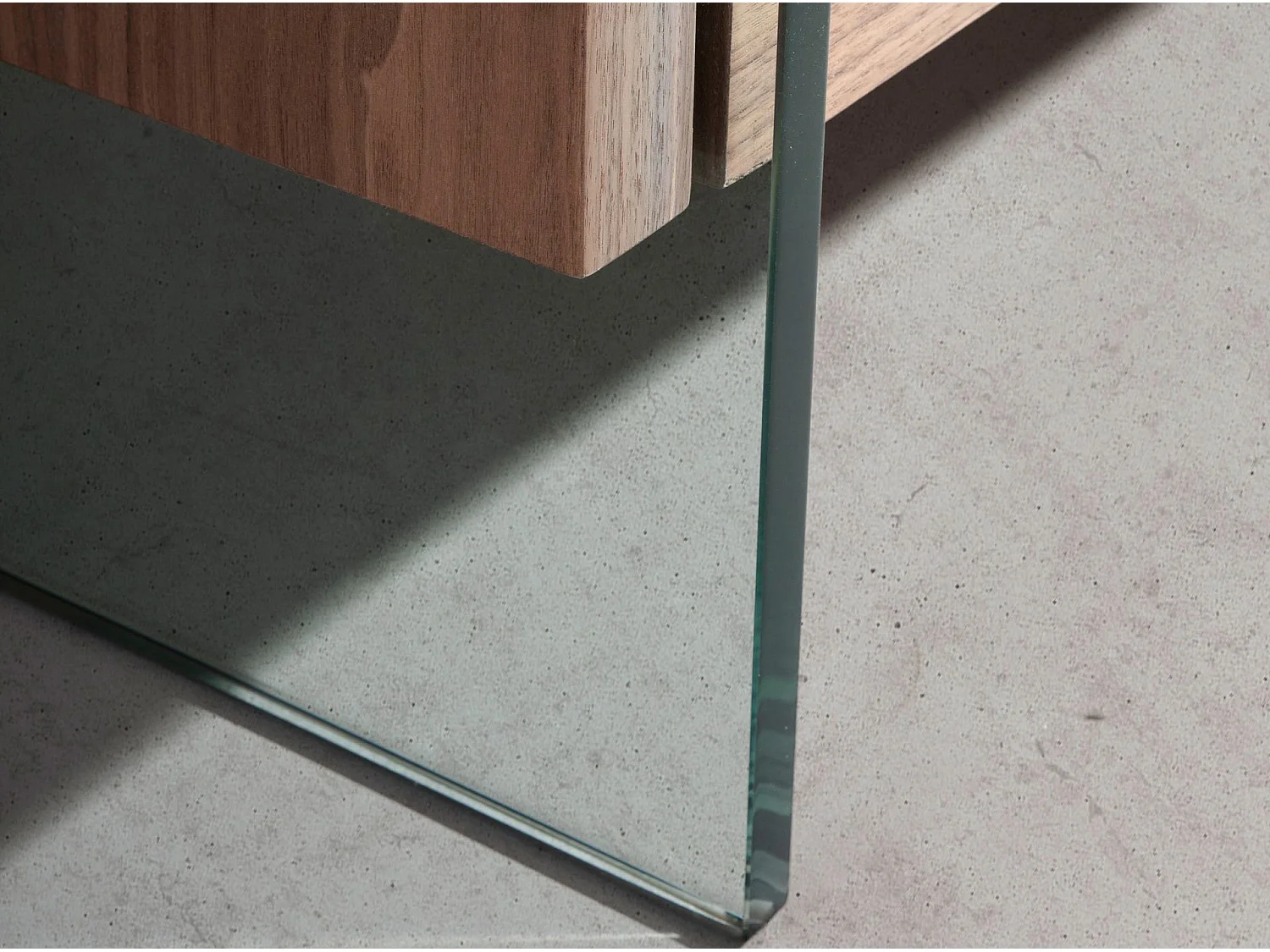 Credenza in noce e vetro temperato 3057 ANGEL CERDA
