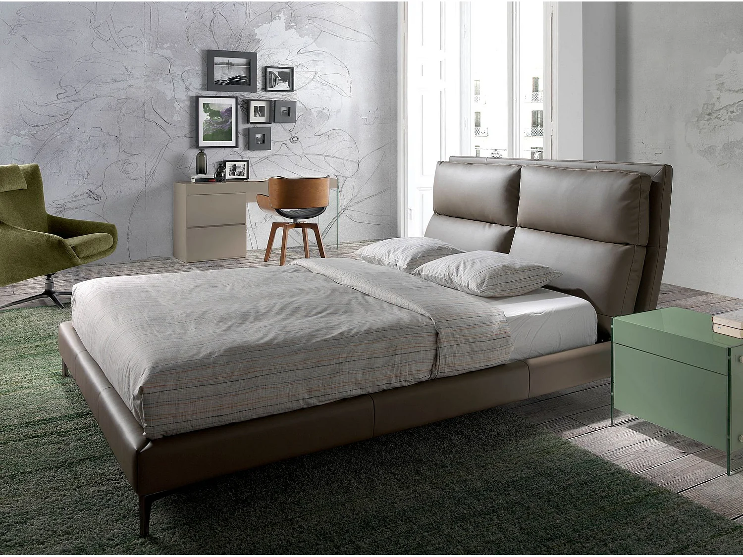 Nerzfarbenes Kunstlederbett 7014 ANGEL CERDA