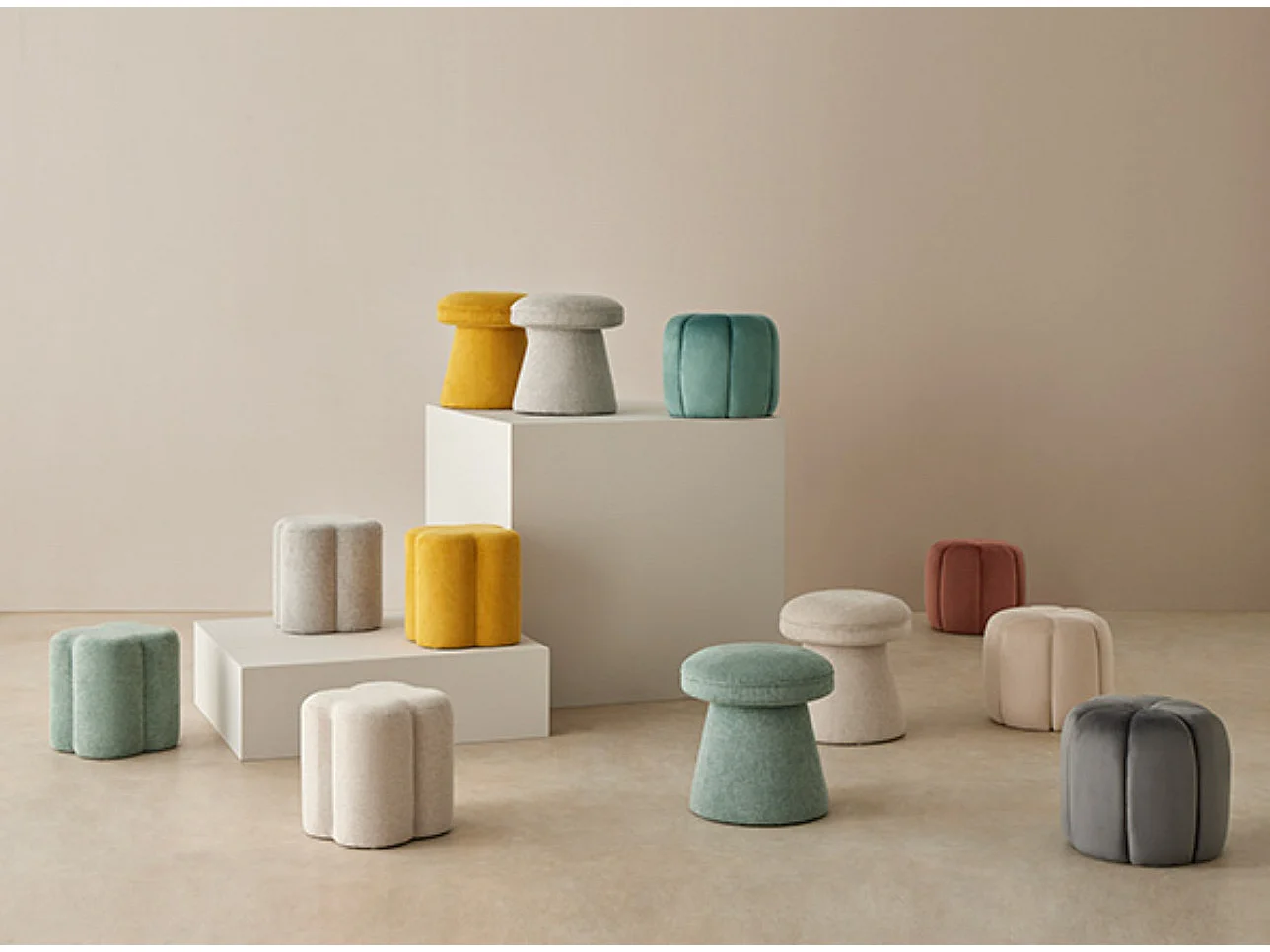 Pouf forme champignon en tissu Bilo-Couleur Gris clair