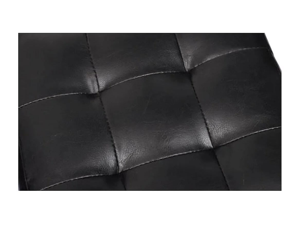 Banquetas cúbicas pretas