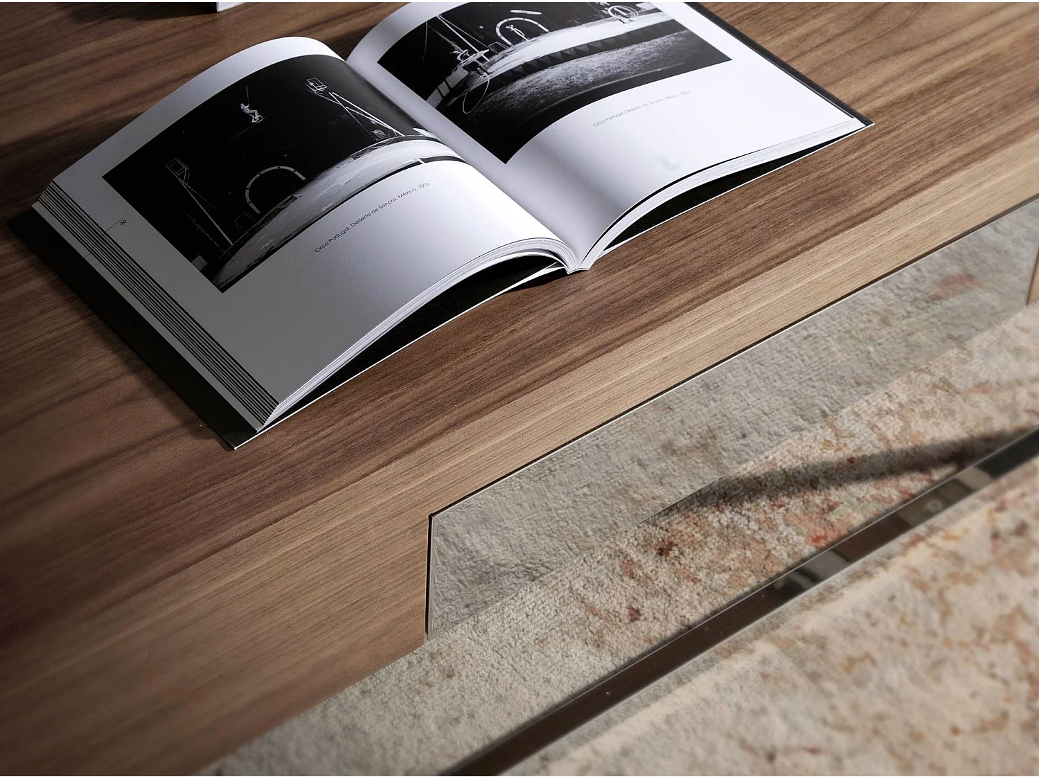 Table basse rectangulaire en noyer et acier chromé 2057 ANGEL CERDA