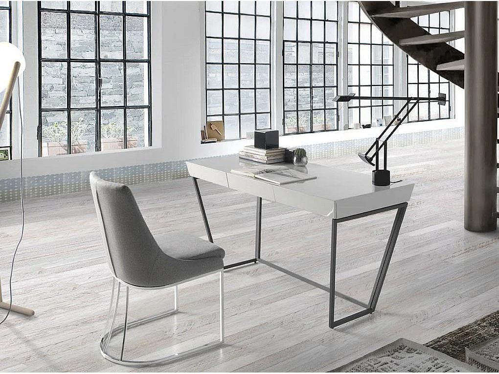 Bureau en bois gris perle