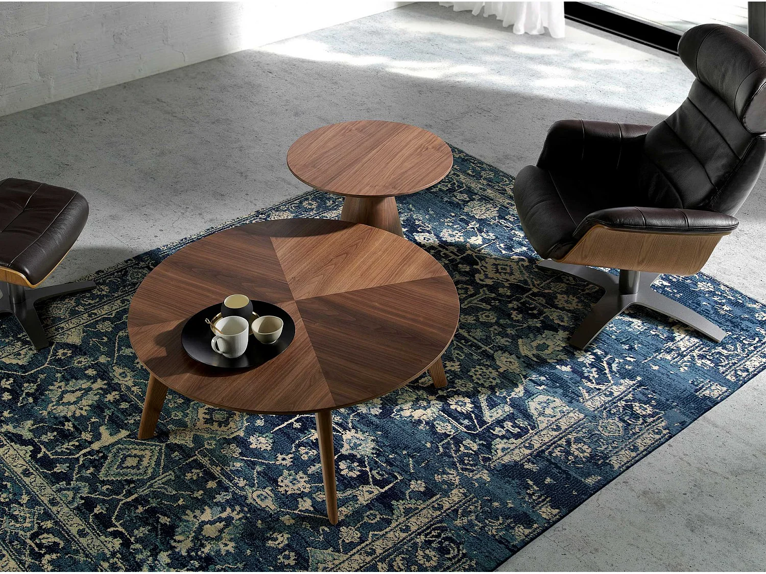 Chocoladebruin leren voetenbankje