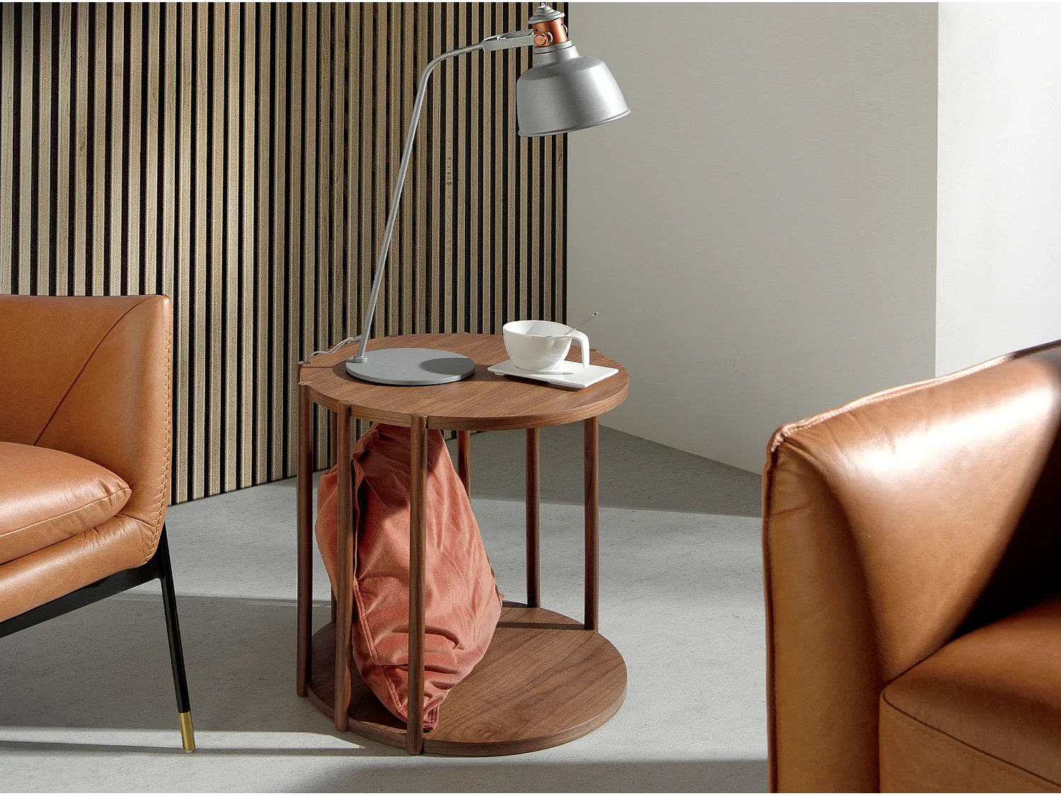 Table d'angle ronde en noyer 2039 ANGEL CERDA