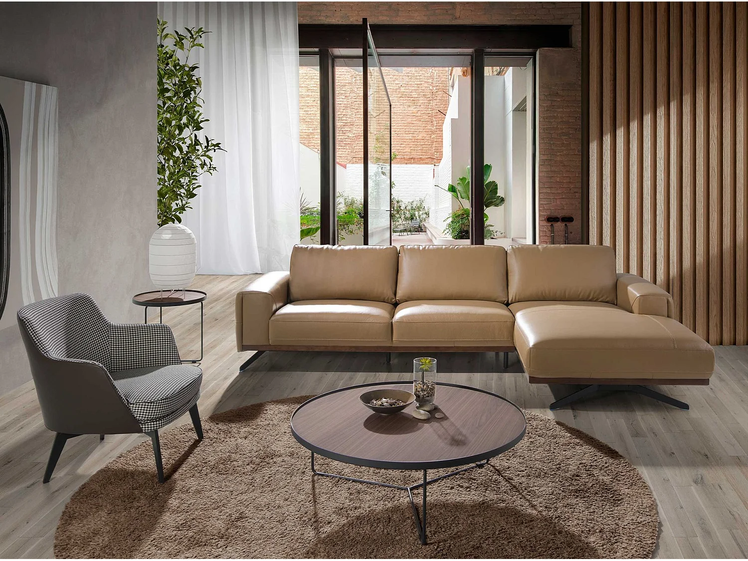 Ronde hoektafel walnoot en zwart staal 2028 ANGEL CERDA