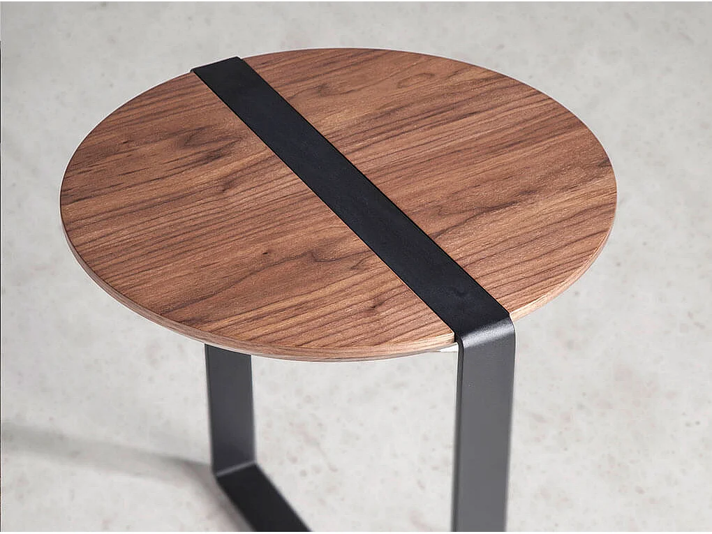 Table d'angle ronde en noyer et acier noir 2054 ANGEL CERDA