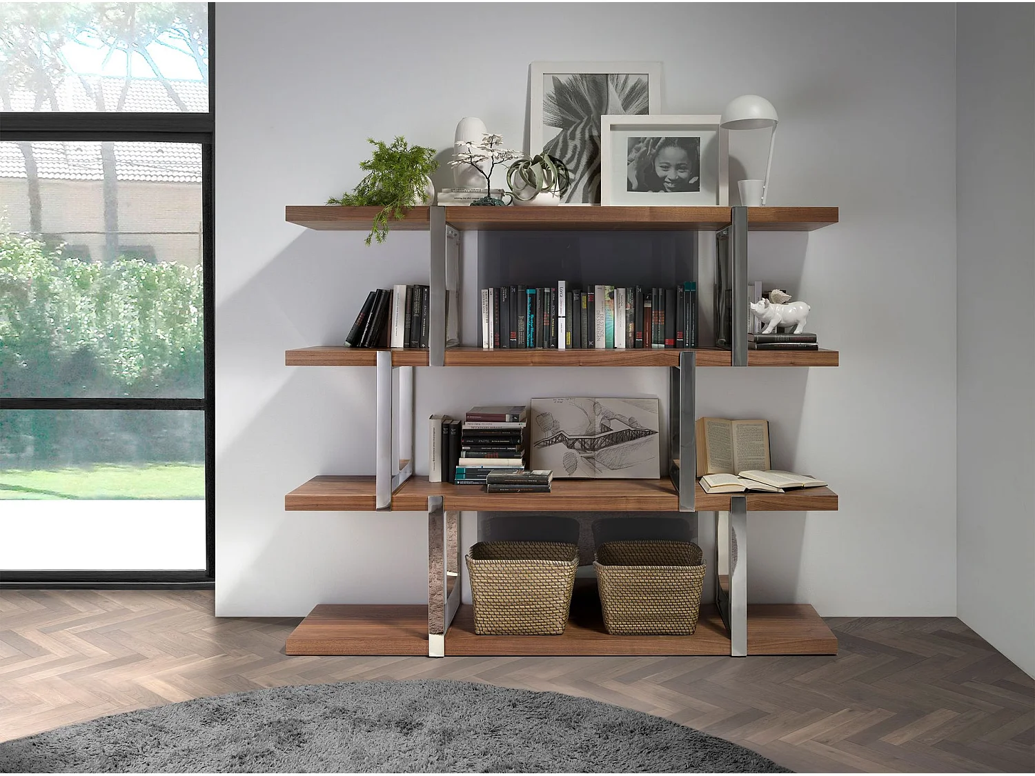 Bücherregal aus Nussbaumholz mit schwarzen Glasfächern 3136 ANGEL CERDA