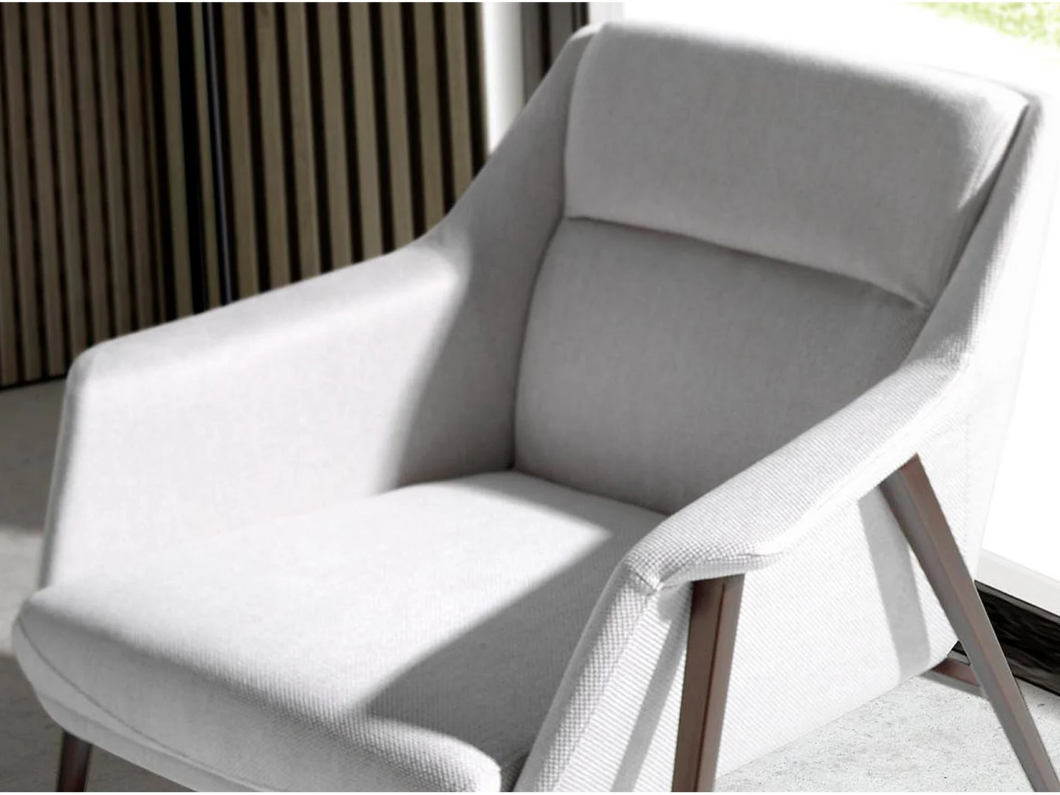Fauteuil en tissu et pieds en acier brun 5010 ANGEL CERDA