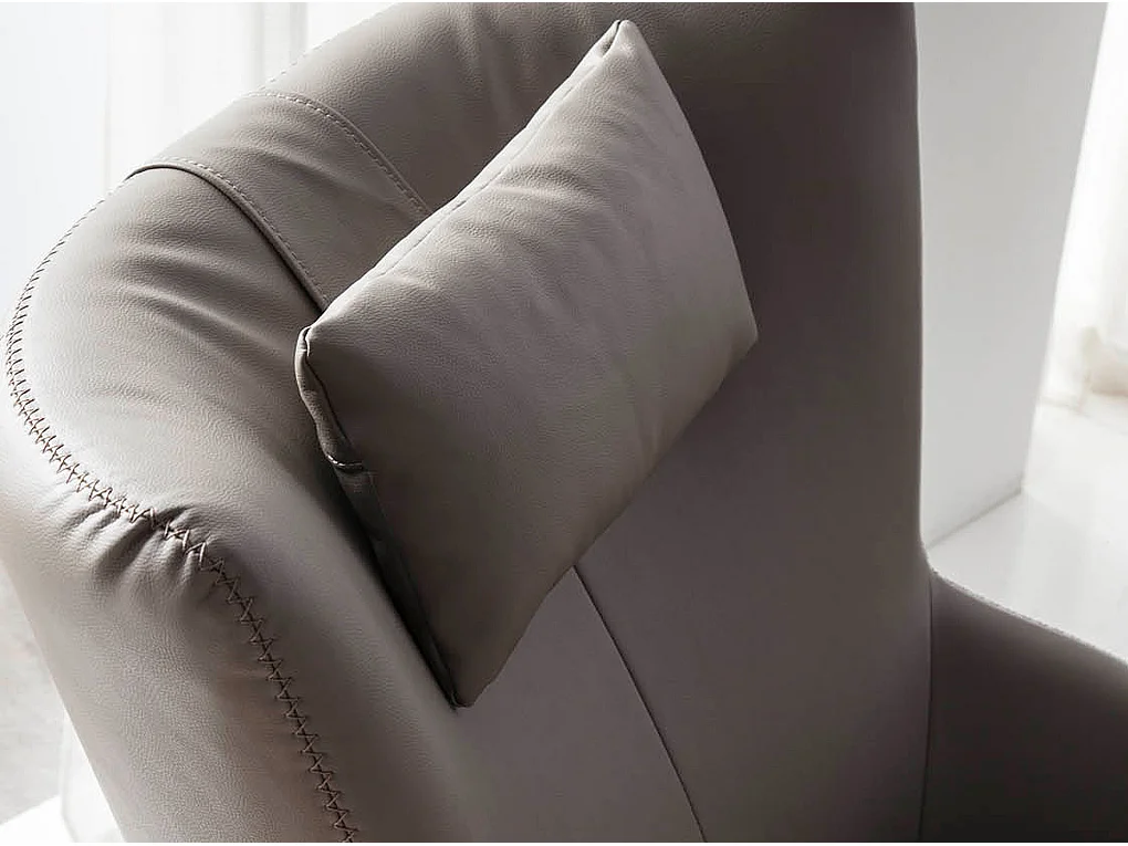 Poltrona girevole con cuscino rivestito in similpelle   5044 ANGEL CERDA