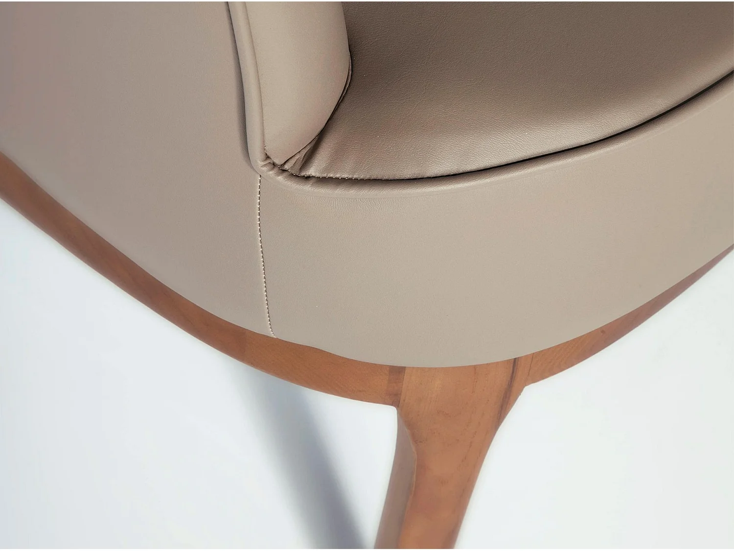 Fauteuil in taupegrijs leatherette 5043 ANGEL CERDA