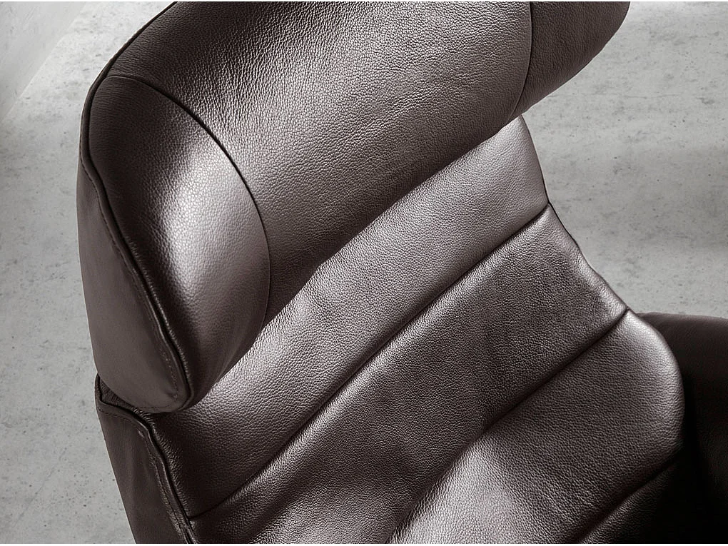 Fauteuil pivotant en cuir brun chocolat 5034 ANGEL CERDA