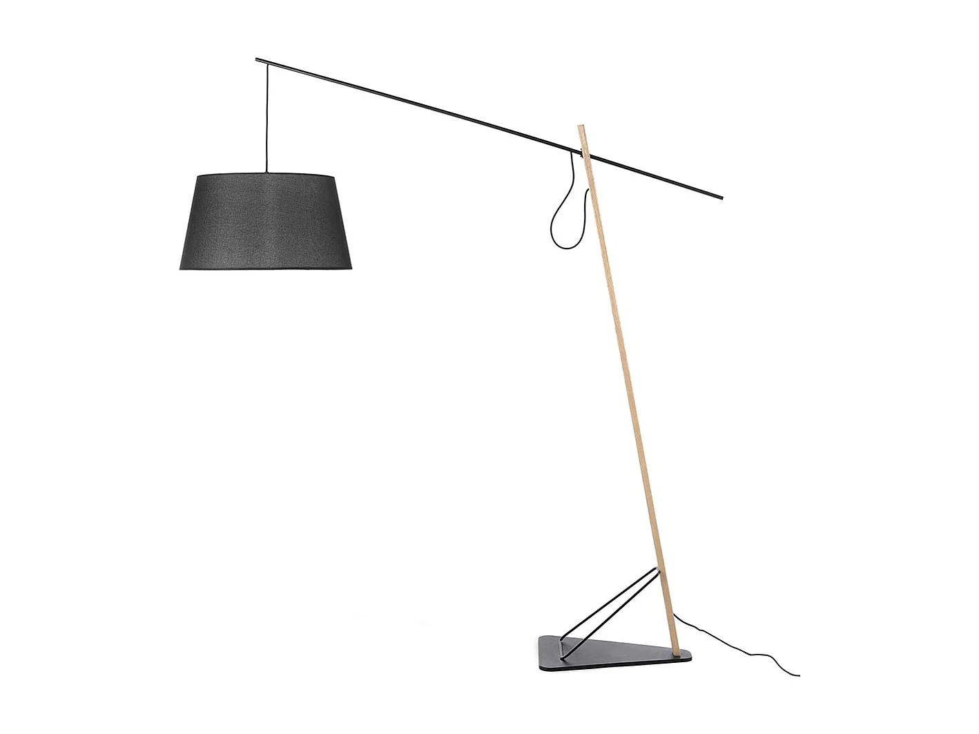 Staande lamp in eikenhout en zwart staal