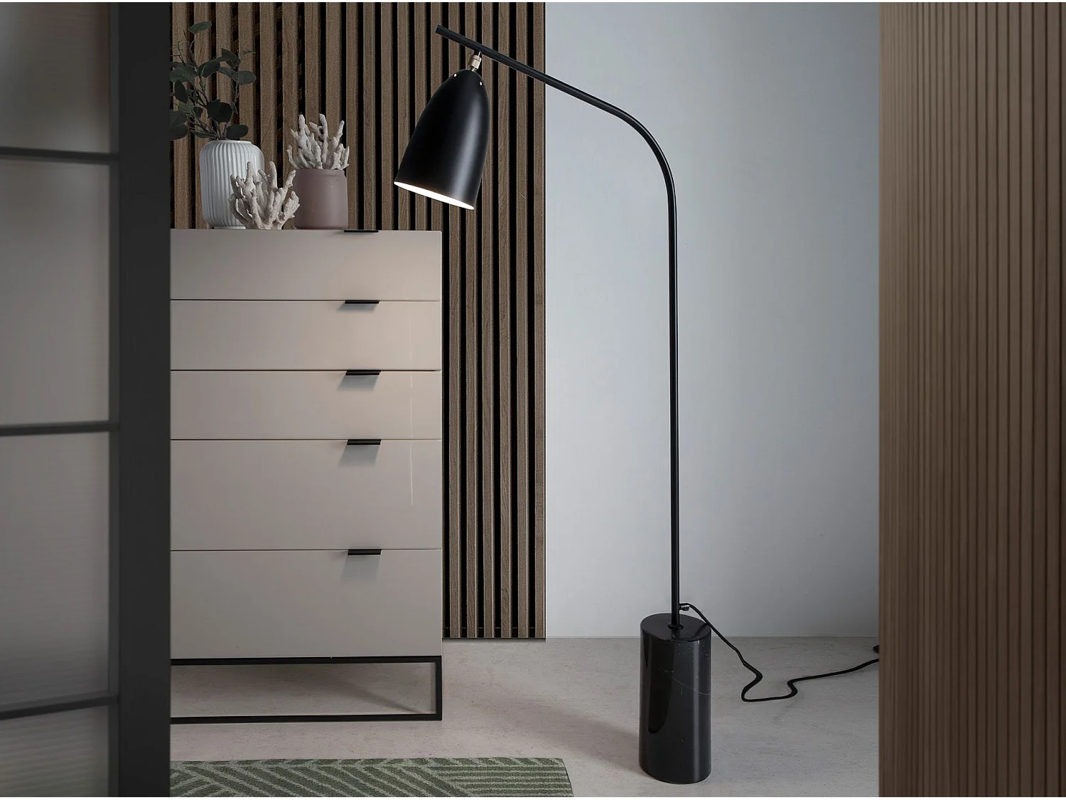 Lampadaire en marbre noir et acier noir 8051 ANGEL CERDA