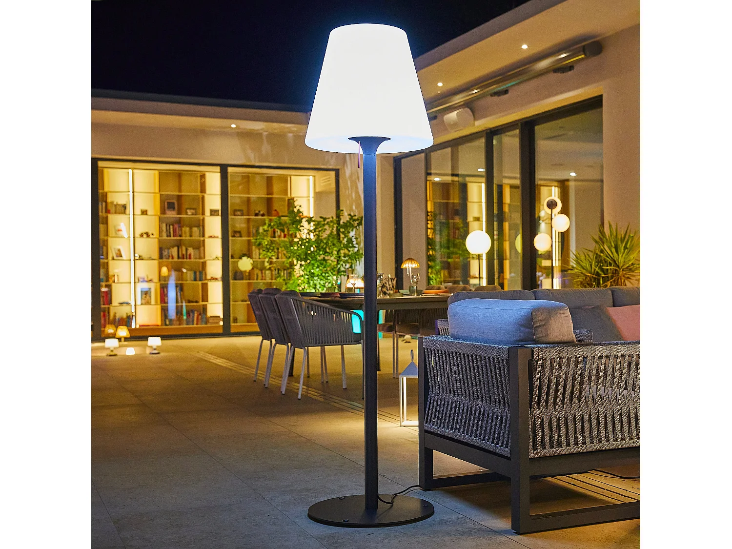 Lampadaire ext filaire STANDY Blanc Polyéthylène H180CM