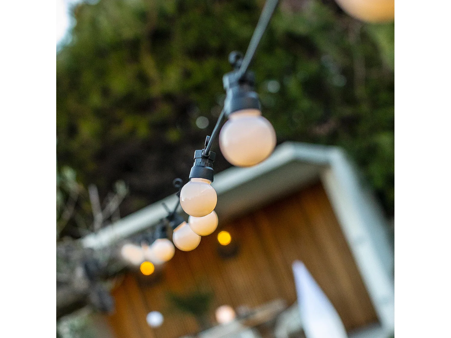 Guirlande solaire 10 globes PARTY Blanc Plastique 5.7M