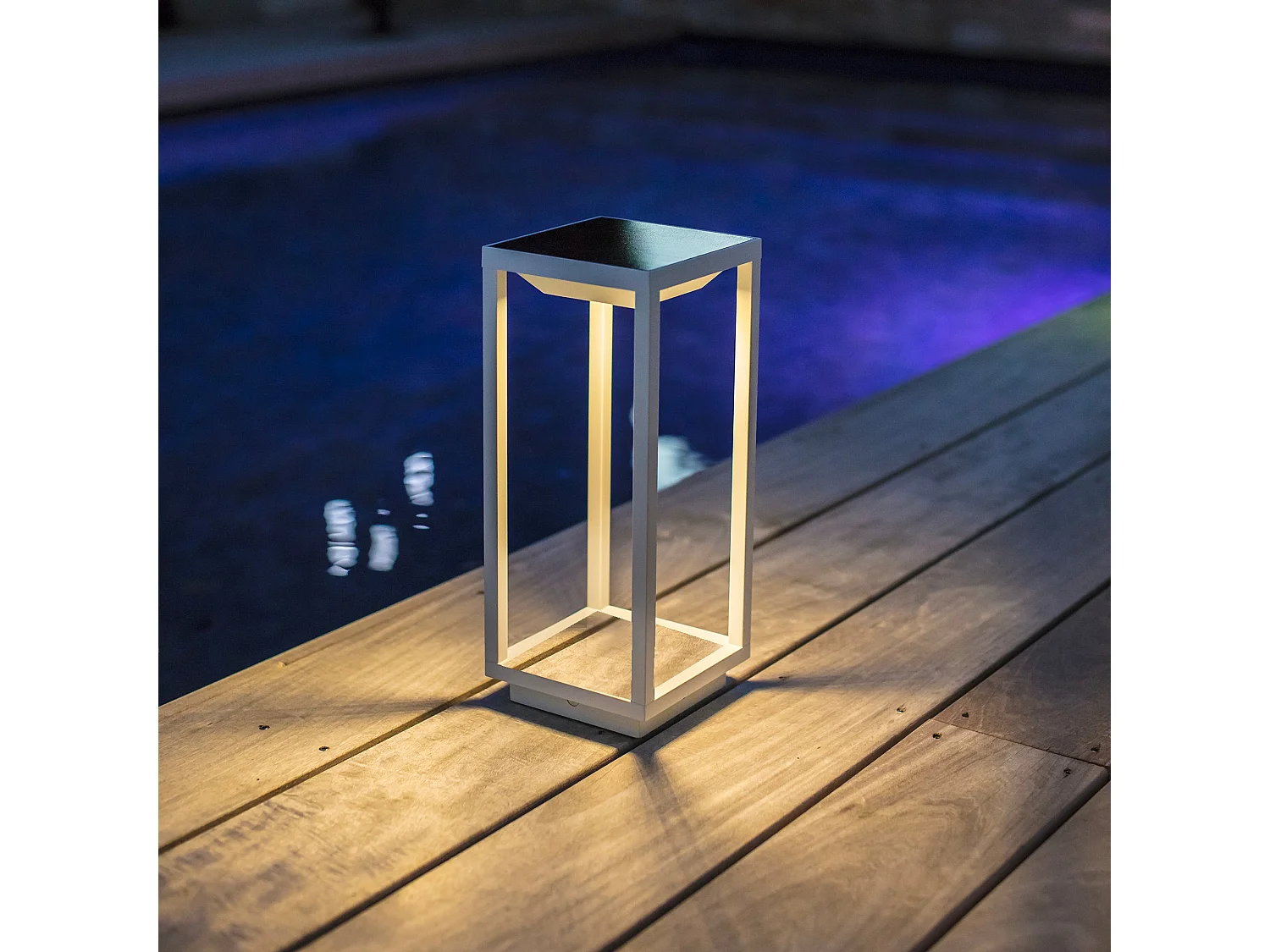 Lanterne solaire chic HYDRA Blanc Aluminium H34cm