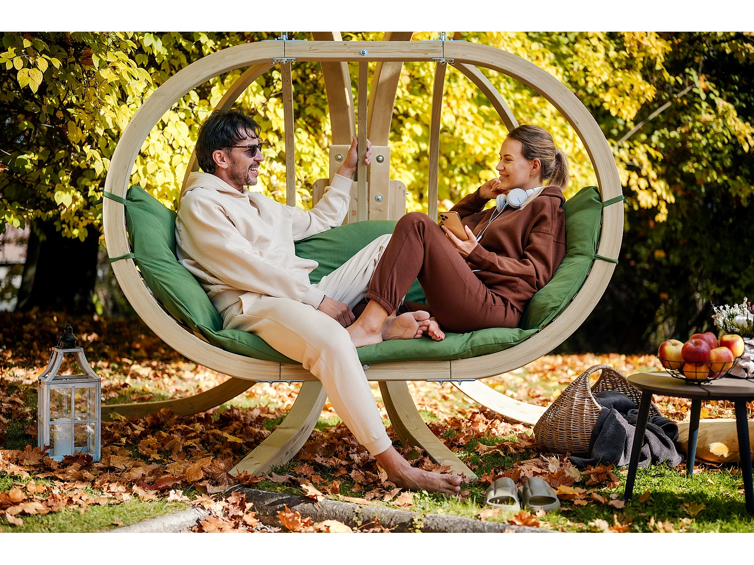 Hölzerner Hängesessel mit Gestell für zwei Personen - grün - CALLISTO