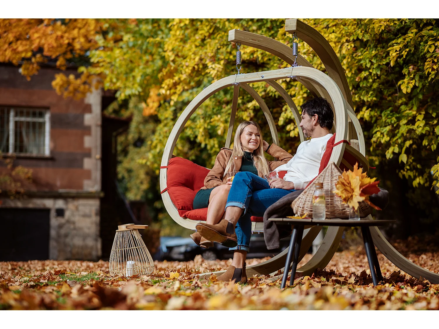 Hölzerner Hängesessel für zwei Personen - rot - CALLISTO