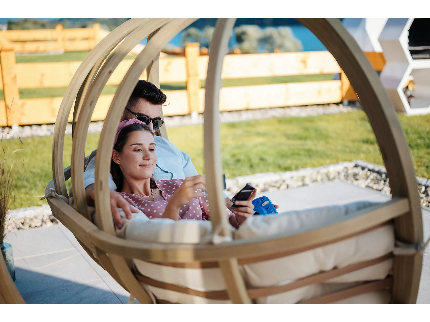 Hölzerner Hängesessel für zwei Personen - beige - CALLISTO