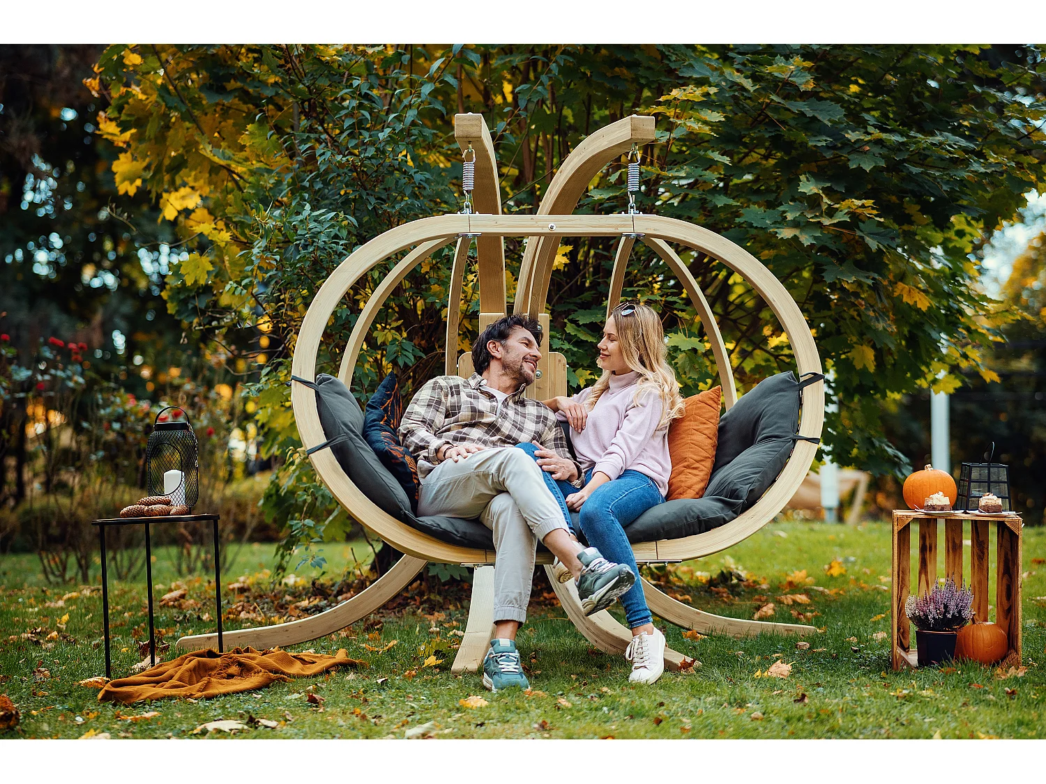 Hölzerner Hängesessel mit Gestell für zwei Personen - dunkelgrau - CALLISTO