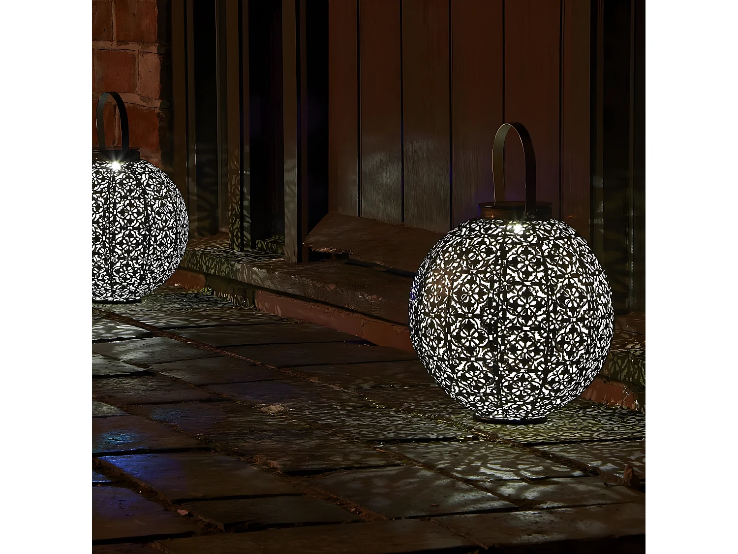 Solarlaterne – Durchbrochenes MetallDamasque – Bronze – Solarenergie – Orientalische Atmosphäre