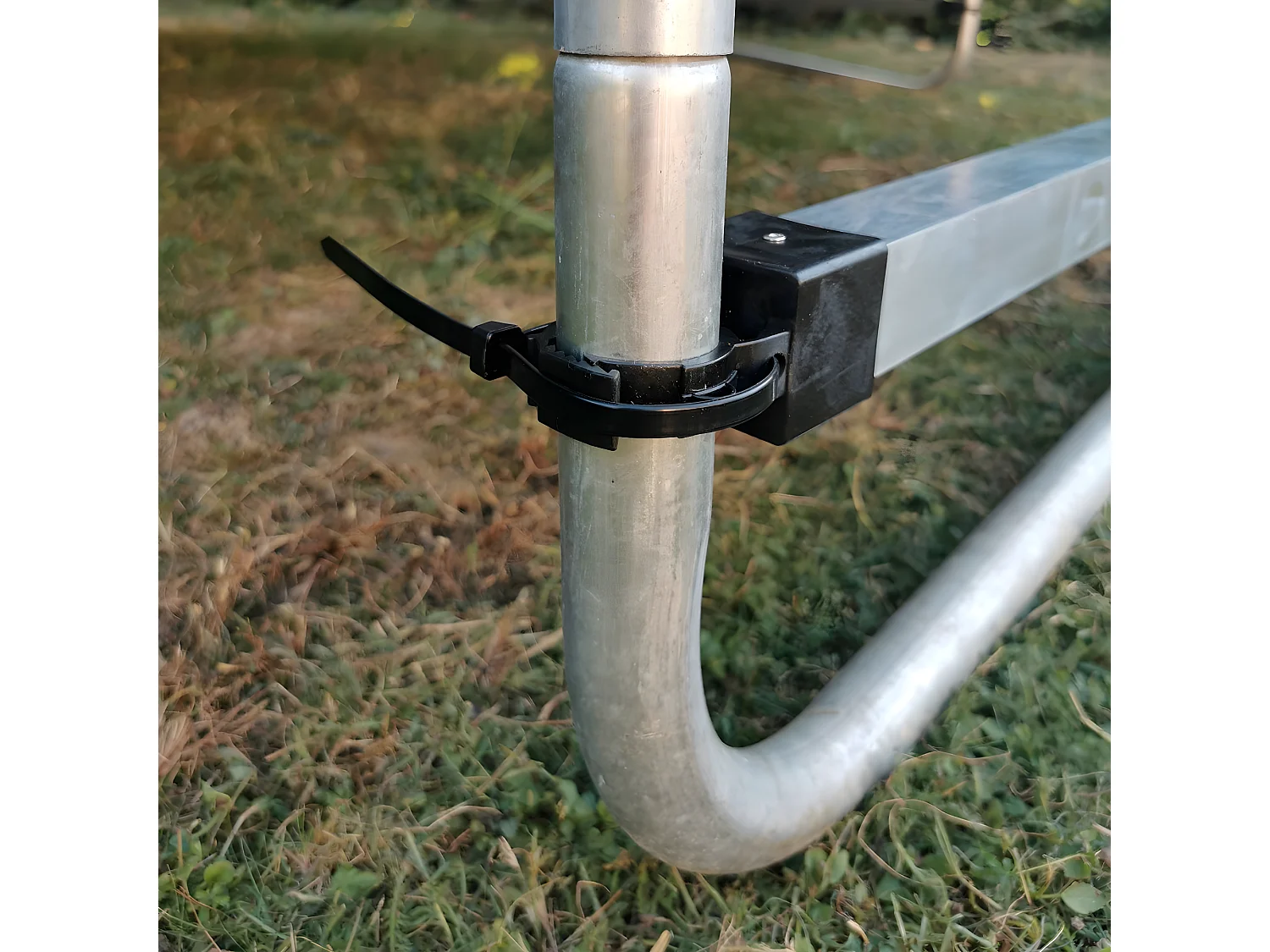 Lot de 4 barres réglables pour robot tondeuse pour trampolines