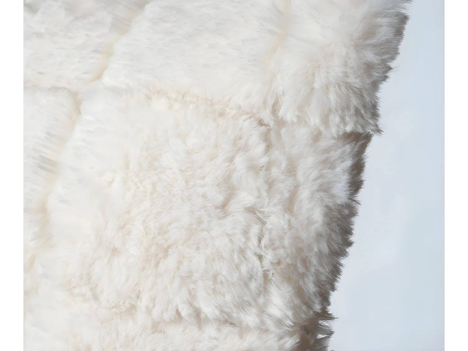 Set coperta copriletto con cuscino decorativo Karo T776 poliestere bianco