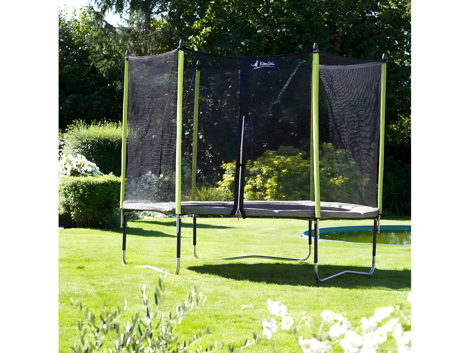 Kangui - Trampoline de jardin 244 cm + filet de sécurité + échelle + kit d'ancrage JUMPI Vert/Noir 250