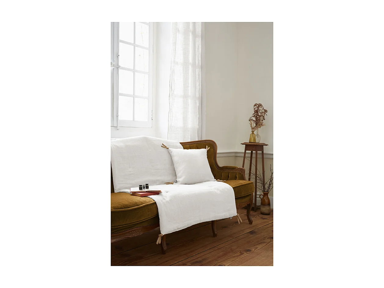 Coussin 45 x 45 cm en lin lavé blanc avec 4 nouettes en jute - LUISA