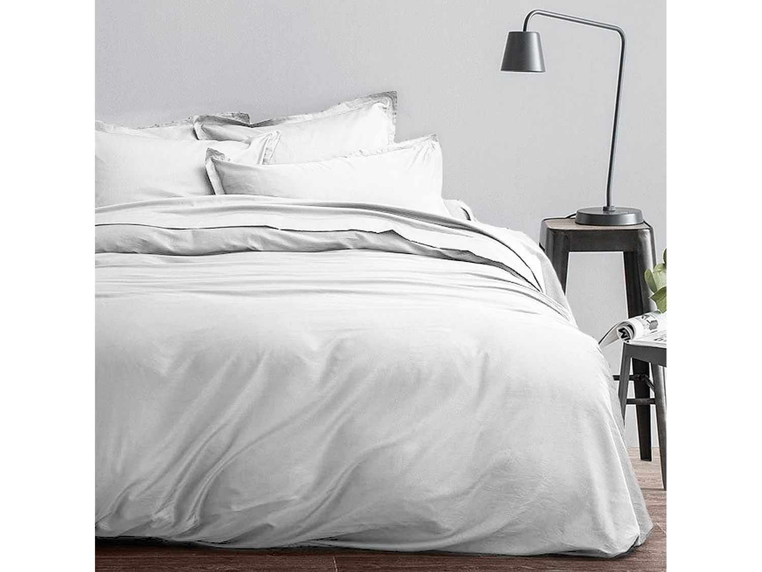 Housse de couette 220x240 + 2 taies d'oreiller 63x63 cm Satin de Coton Blanc