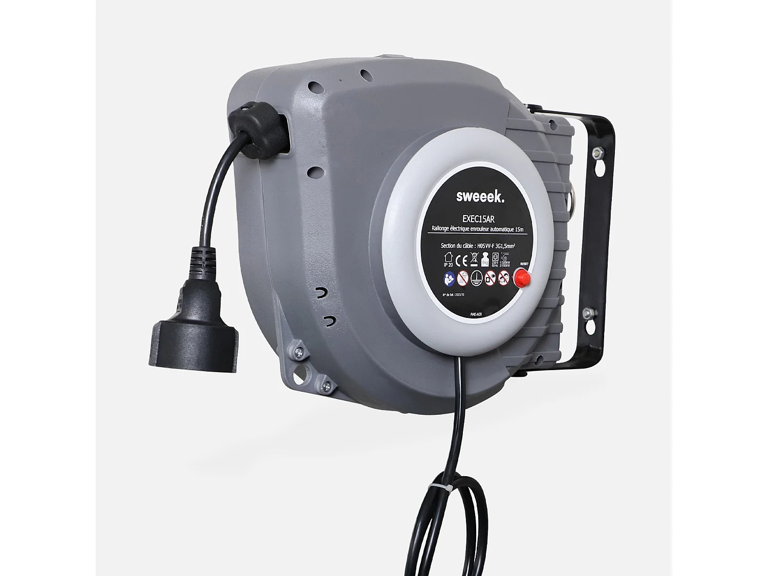 VOLTR - Rallonge électrique murale câble de 15m . enrouleur de jardin automatique avec sécurité thermique. 3200W