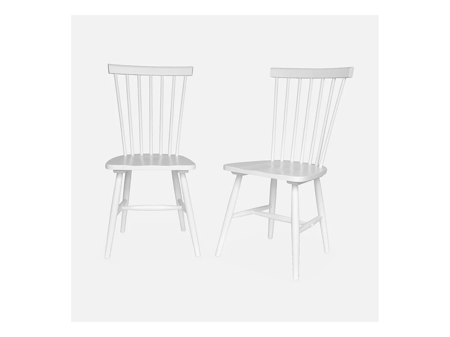 Lot de 2 chaises blanches à barreaux en bois d'hévéa. ROMIE. L 50.8 x P 44.2 x H 90cm.