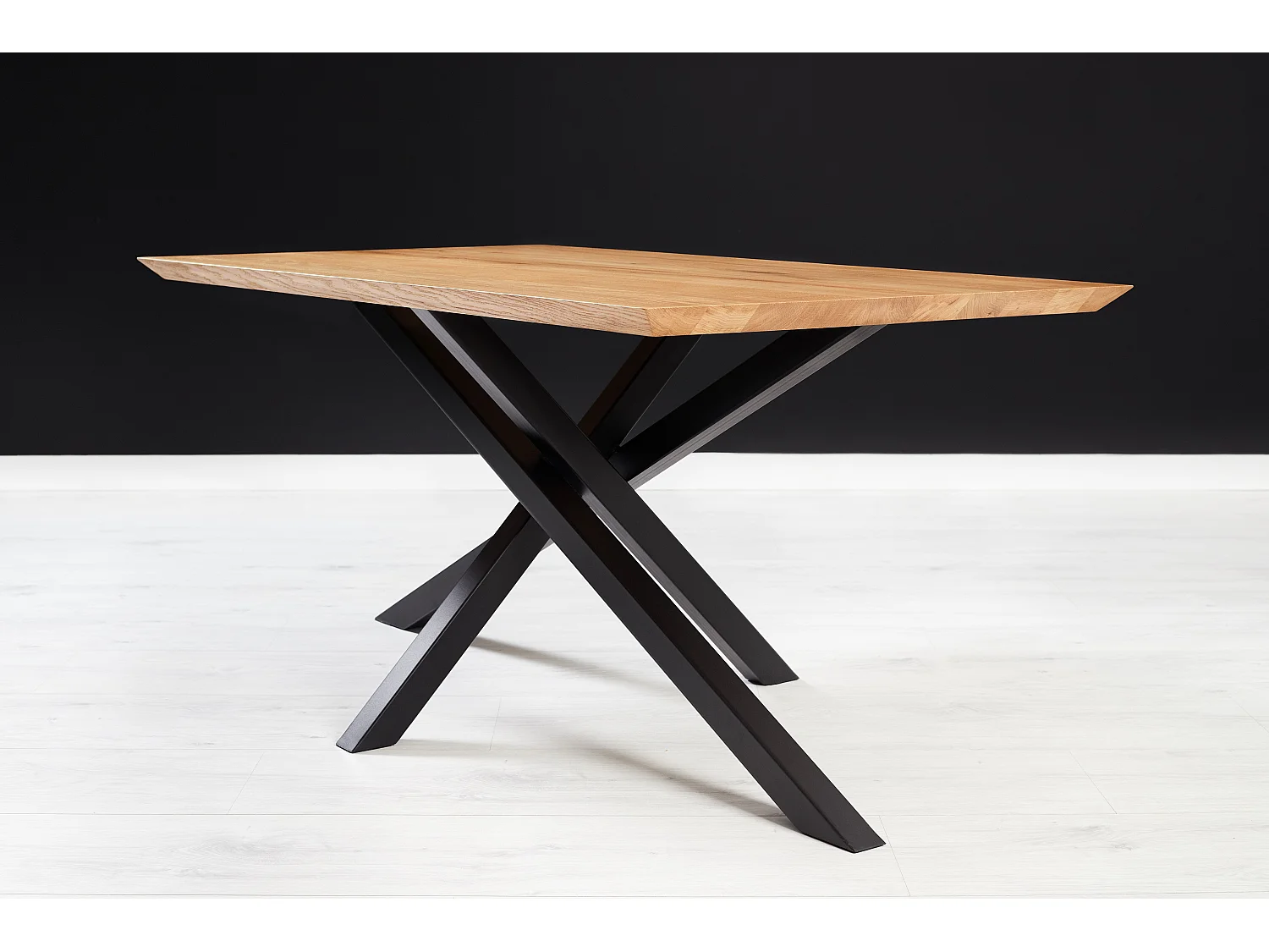Table Slant en bois massif