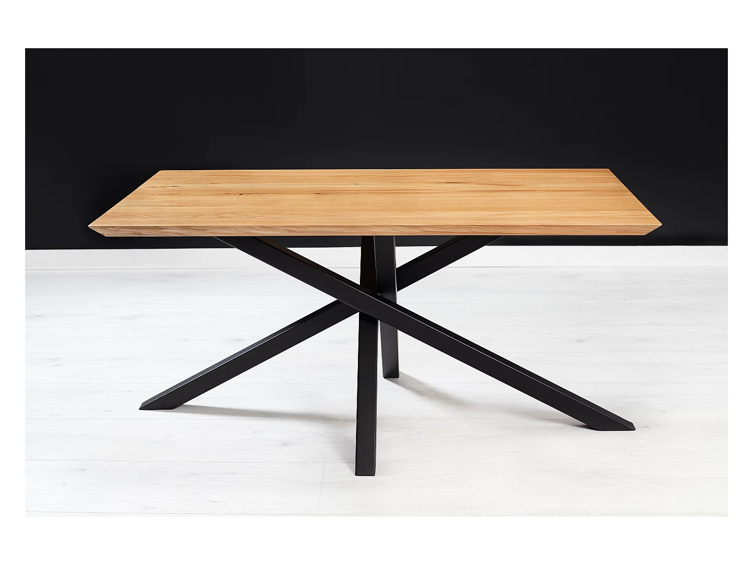 Table Slant en bois massif
