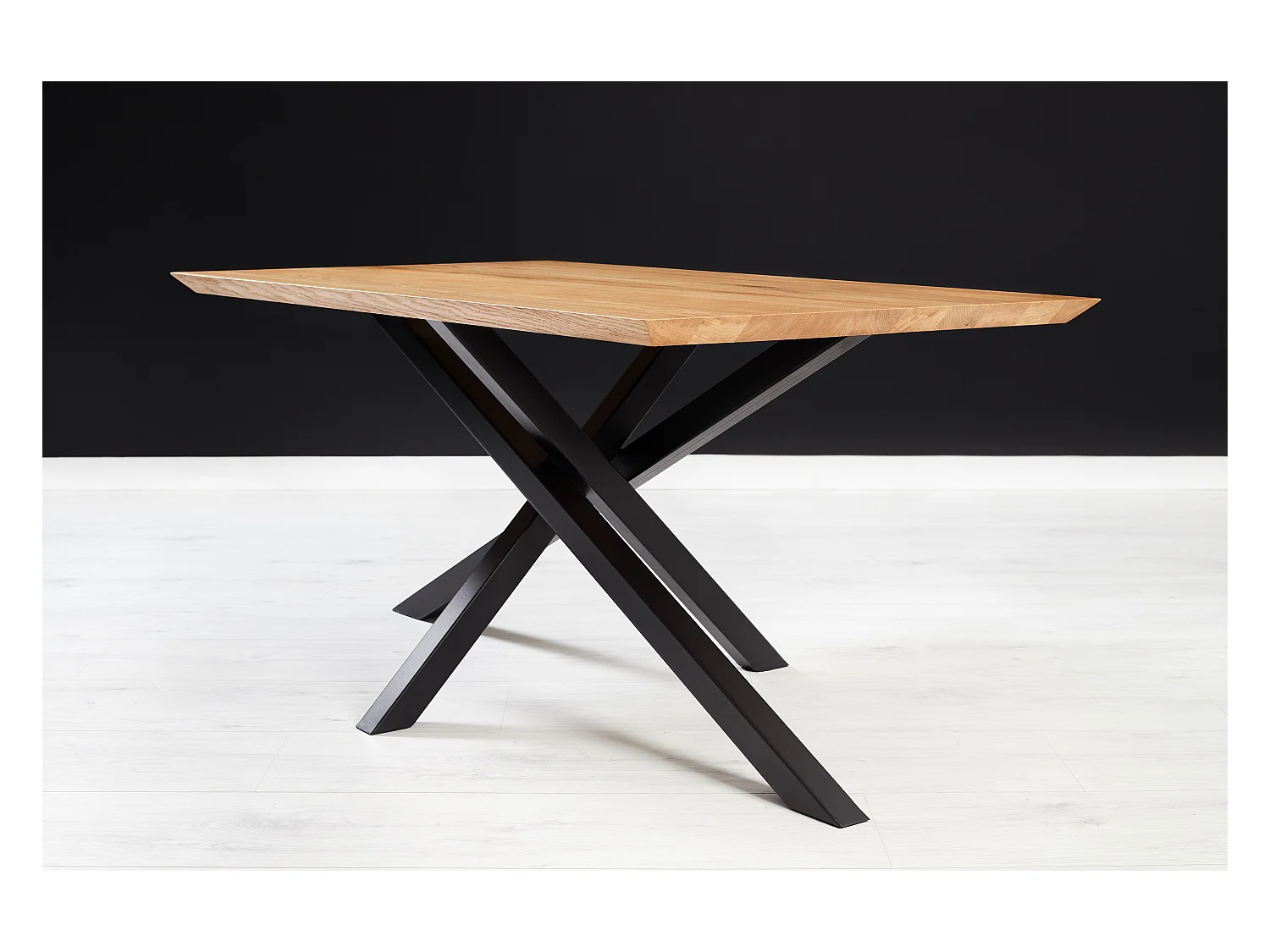 Table Slant en bois massif