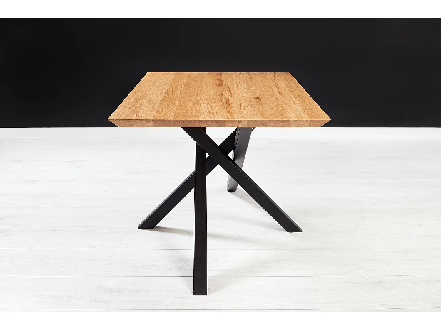 Table Slant en bois massif