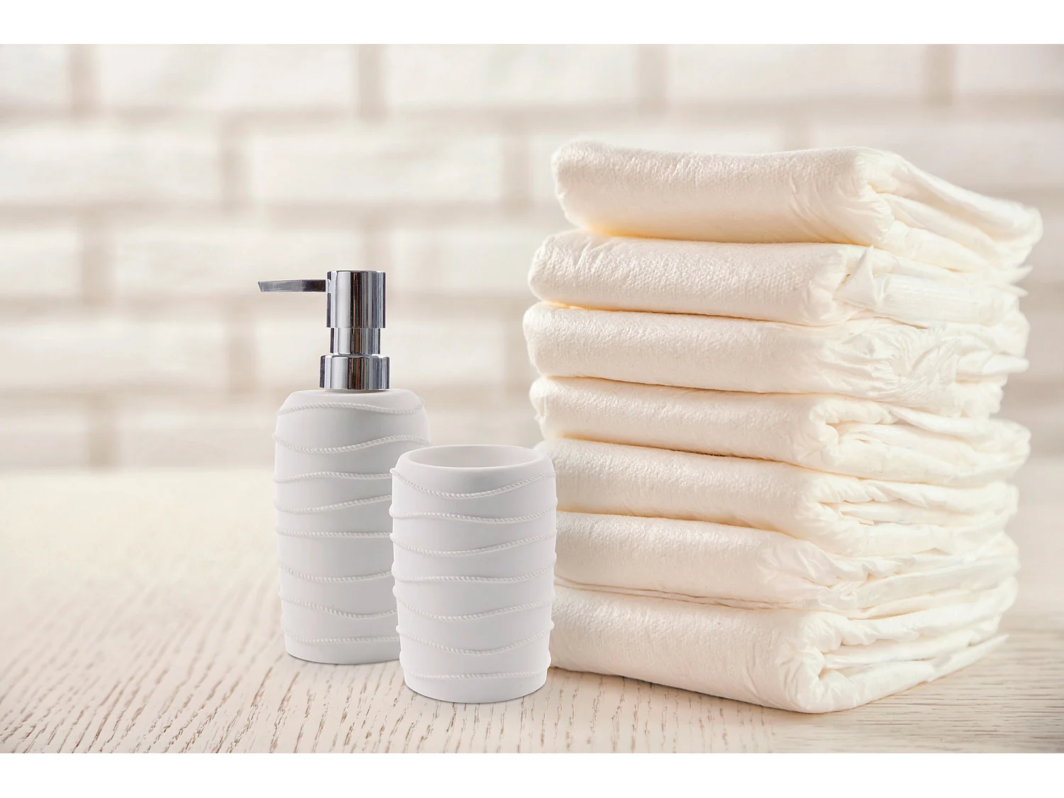 B.DUNA Distributeur en finition blanche ,matériau polyrésine